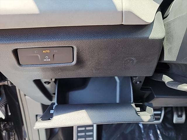 Photo of 2025 Deep Black Pearl Volkswagen Tiguan