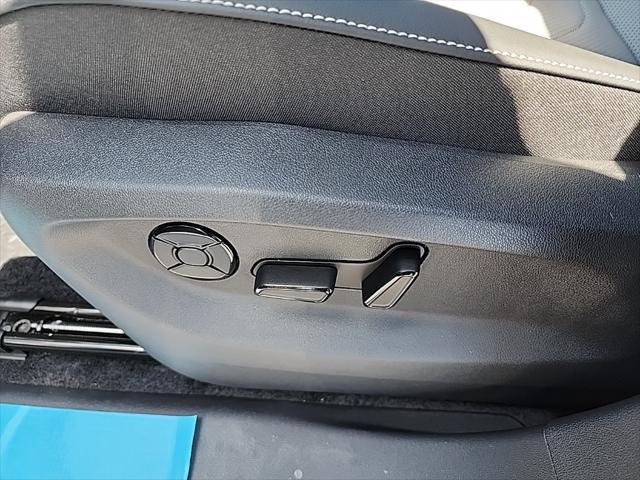 Photo of 2025 Deep Black Pearl Volkswagen Tiguan
