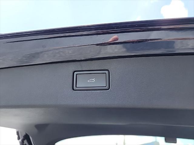 Photo of 2025 Deep Black Pearl Volkswagen Tiguan