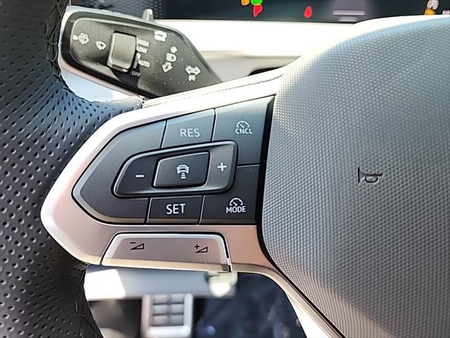 Photo of 2025 Deep Black Pearl Volkswagen Tiguan