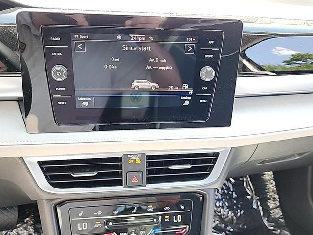 Photo of 2025 Deep Black Pearl Volkswagen Taos