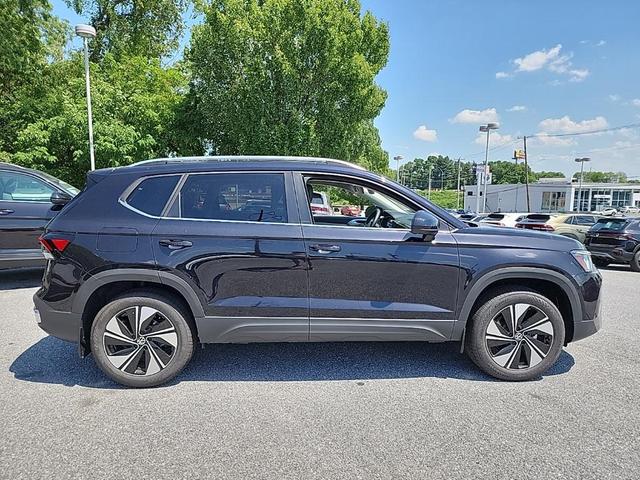 Photo of 2025 Deep Black Pearl Volkswagen Taos