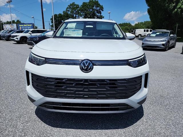 Photo of 2025 Pure White Volkswagen Tiguan