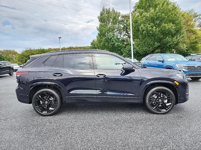 Photo of 2025 Deep Black Pearl Volkswagen Tiguan