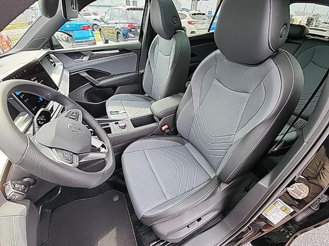 Photo of 2025 Deep Black Pearl Volkswagen Tiguan