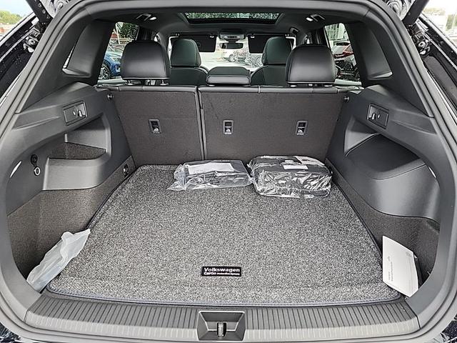 Photo of 2025 Deep Black Pearl Volkswagen Tiguan