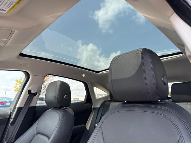 Photo of 2019 -Select- Jaguar E-PACE