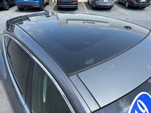 Photo of 2019 -Select- Jaguar E-PACE