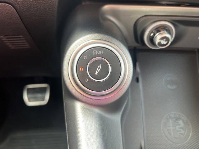 Photo of 2024 Metallic Alfa Romeo Tonale