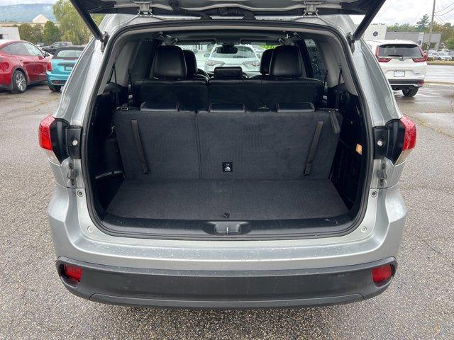 Photo of 2017 Silver Toyota Highlander