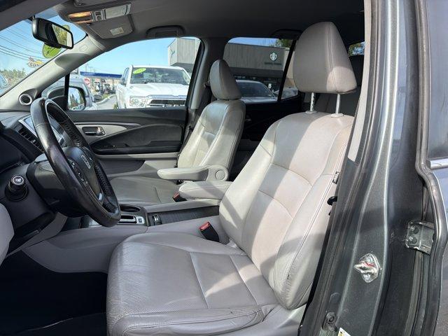 Photo of 2017 Green Honda Ridgeline