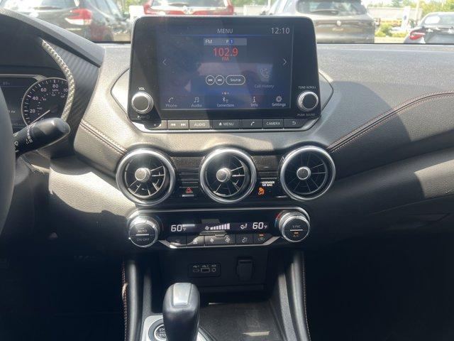 Photo of 2022 White Nissan Sentra