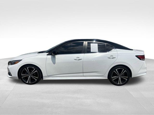 Photo of 2022 White Nissan Sentra