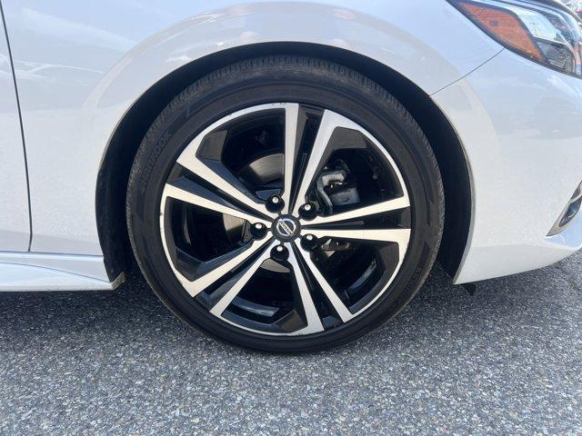 Photo of 2022 White Nissan Sentra