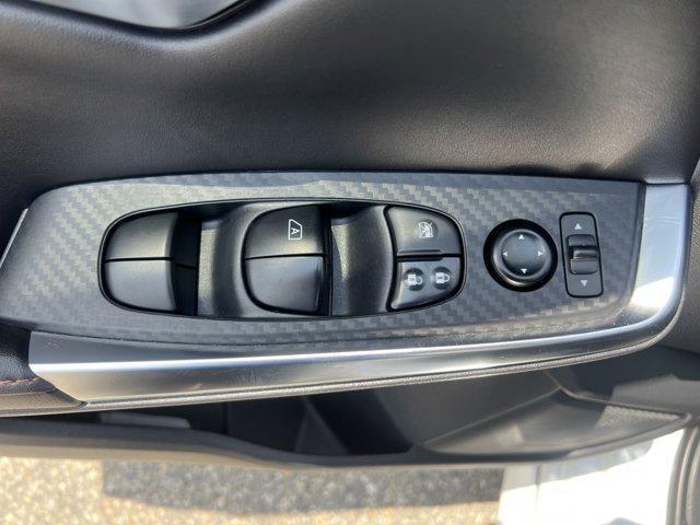 Photo of 2022 White Nissan Sentra