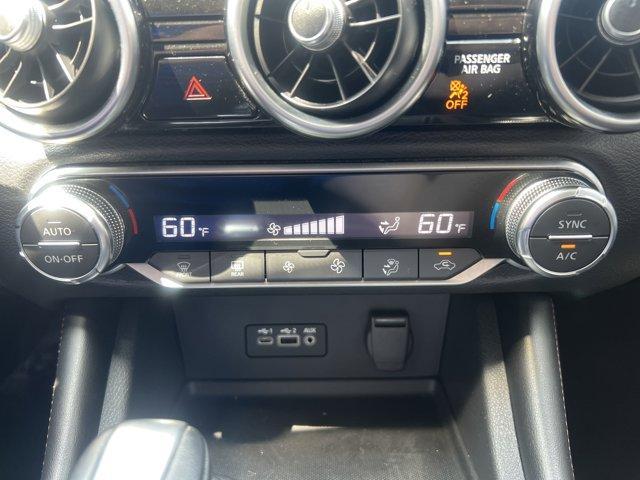 Photo of 2022 White Nissan Sentra