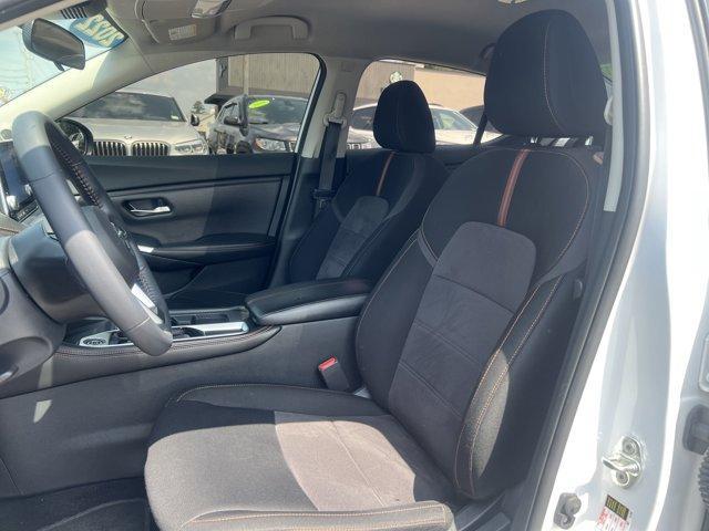 Photo of 2022 White Nissan Sentra