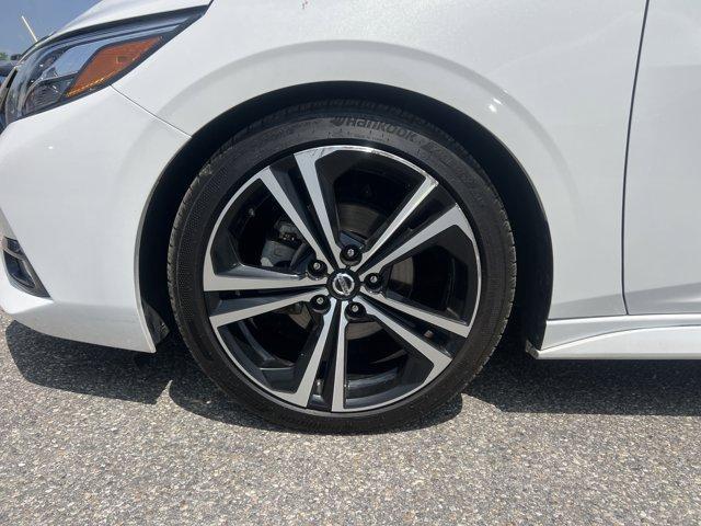 Photo of 2022 White Nissan Sentra