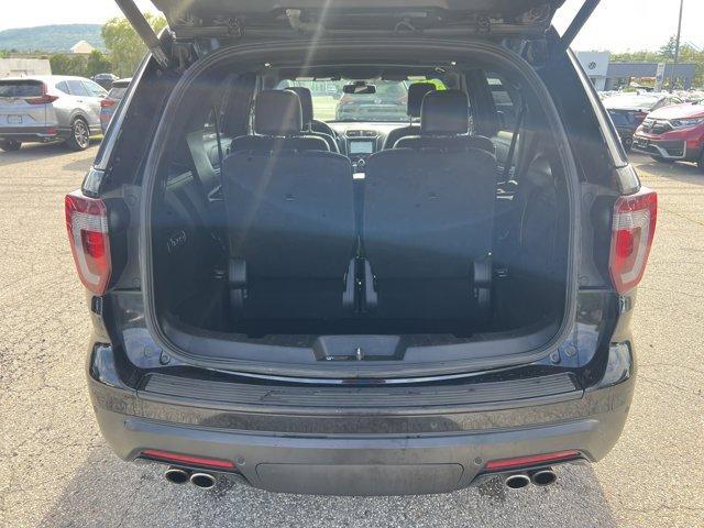Photo of 2018 Black Ford Explorer