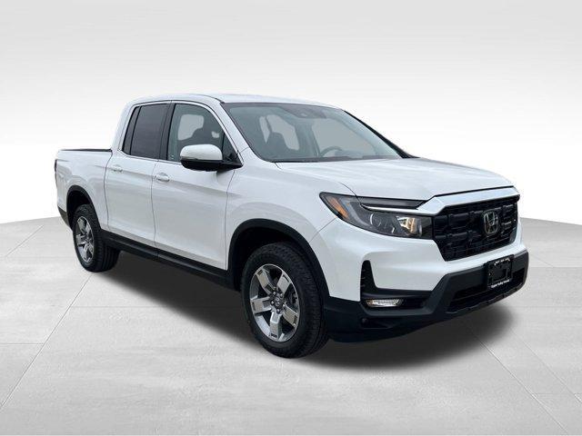 Photo of 2025 White Honda Ridgeline