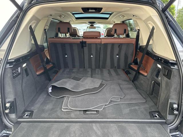 Photo of 2022 Arctic Grey Metallic BMW X7