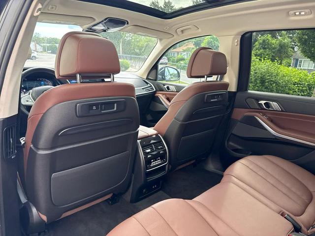 Photo of 2022 Arctic Grey Metallic BMW X7