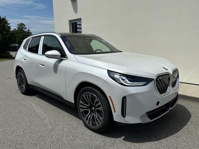 Photo of 2025 Mineral White Metallic BMW X3
