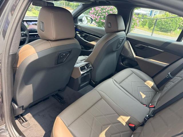Photo of 2026 Dark Graphite Metallic BMW 530
