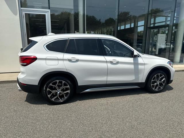 Photo of 2022 Alpine White BMW X1