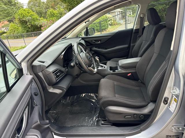 Photo of 2022 Ice Silver Metallic Subaru Outback
