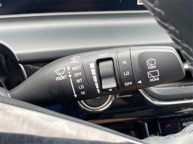Photo of 2024 Gravity Gray Kia Seltos