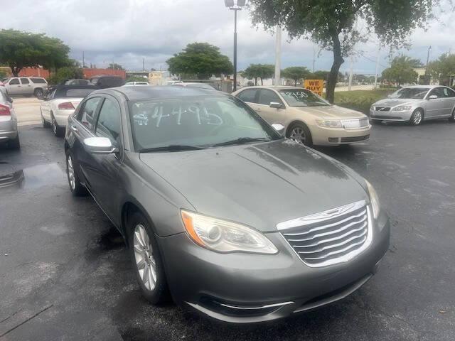 2013 Chrysler 200