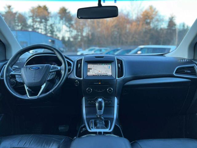 Photo of 2015 Ruby Red Metallic Tinted Clearcoat Ford Edge