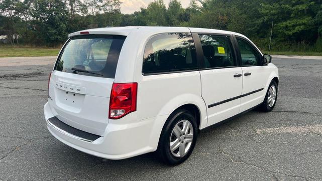 Photo of 2015 Bright White Clearcoat Dodge Grand Caravan