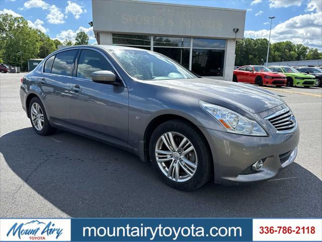 2015 Infiniti Q40