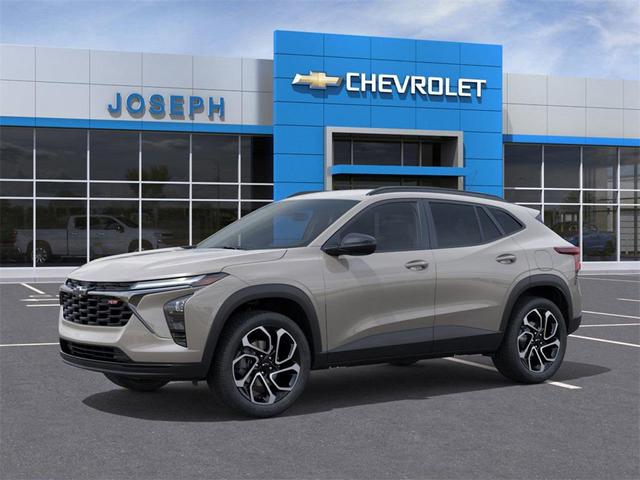 Photo of 2026 Summit White Chevrolet Trax