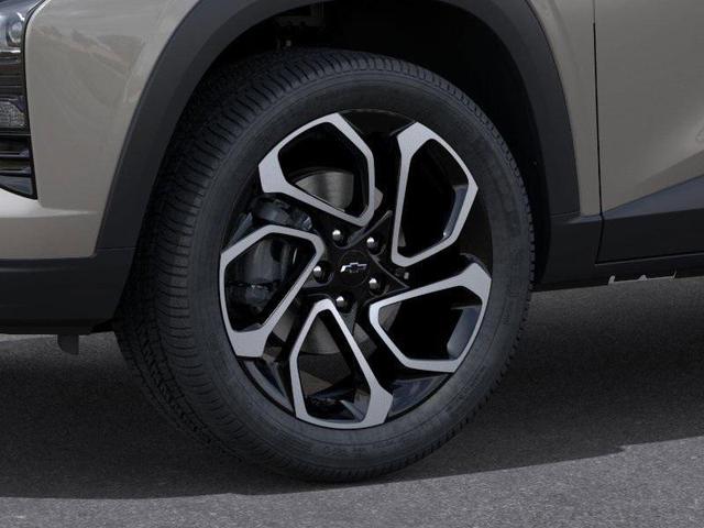 Photo of 2026 Summit White Chevrolet Trax
