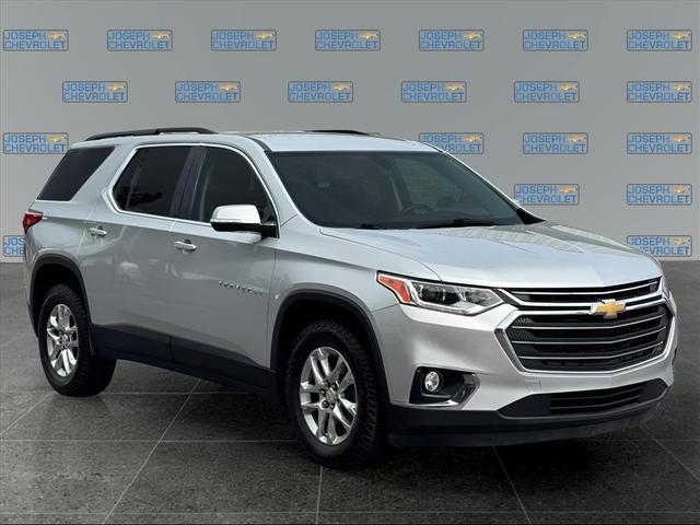 Photo of 2019 Silver Ice Metallic Chevrolet Traverse