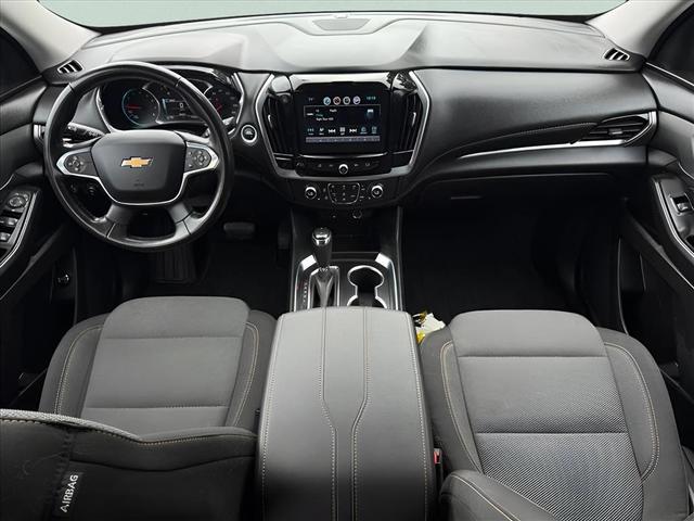 Photo of 2019 Silver Ice Metallic Chevrolet Traverse