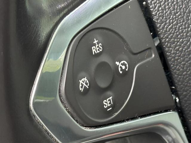 Photo of 2019 Silver Ice Metallic Chevrolet Traverse