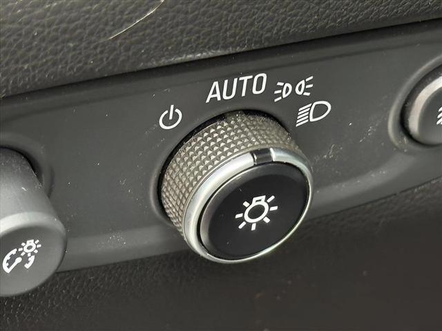 Photo of 2019 Silver Ice Metallic Chevrolet Traverse
