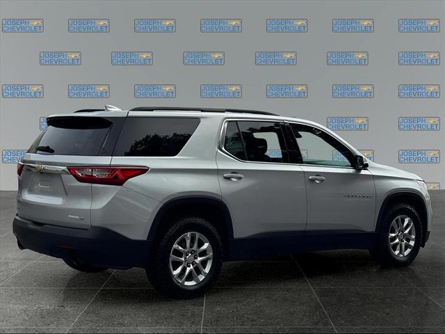 Photo of 2019 Silver Ice Metallic Chevrolet Traverse