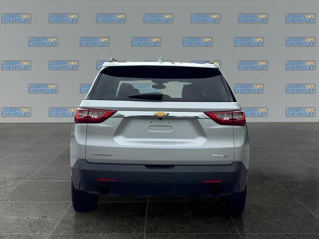 Photo of 2019 Silver Ice Metallic Chevrolet Traverse