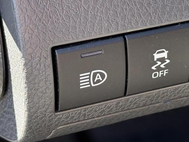Photo of 2021 Midnight Black Metallic Toyota Camry