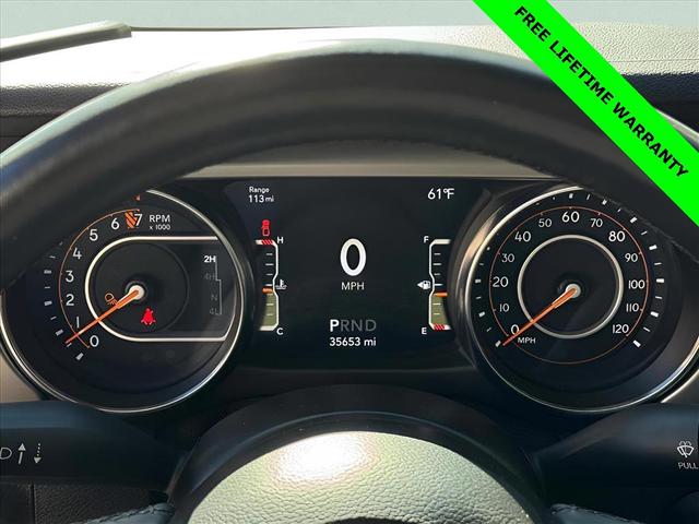 Photo of 2021 Bright White Clearcoat Jeep Gladiator