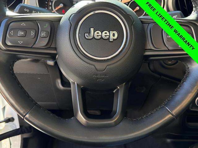 Photo of 2021 Bright White Clearcoat Jeep Gladiator