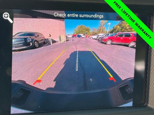 Photo of 2021 Bright White Clearcoat Jeep Gladiator