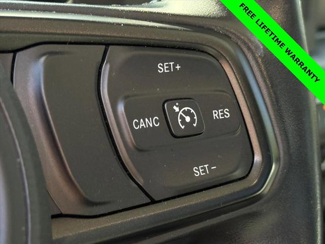 Photo of 2021 Bright White Clearcoat Jeep Gladiator