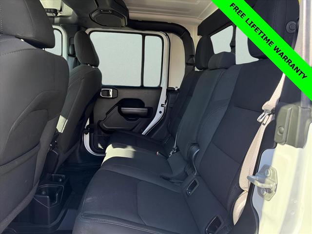 Photo of 2021 Bright White Clearcoat Jeep Gladiator