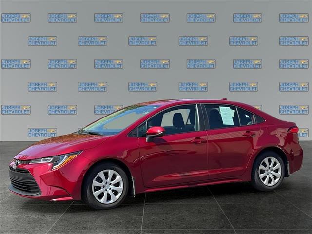 Photo of 2025 Ruby Flare Pearl Toyota Corolla